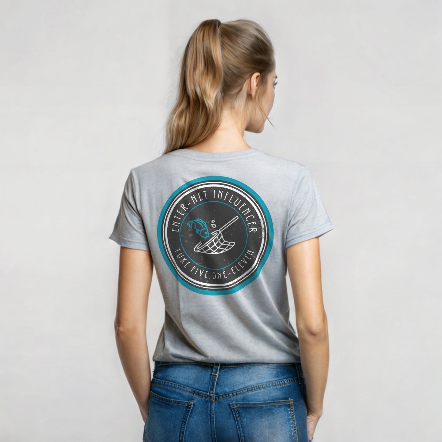 Model wearing a short sleeve Enter-Net Influencer ash gray t-shirt back design